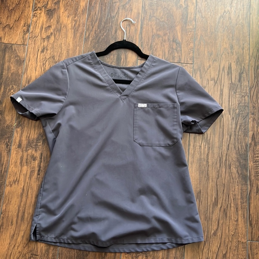 Used gray Figs scrubs set medium top/ small tall bottom